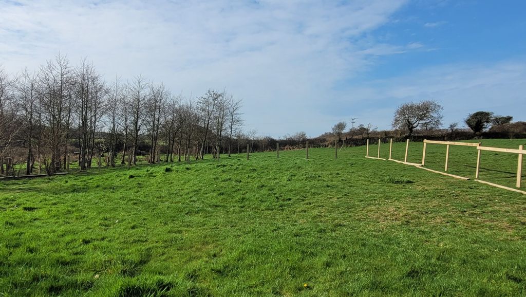 Property photo 2 of 8