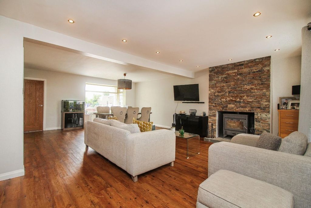 Property photo 3 of 16 3