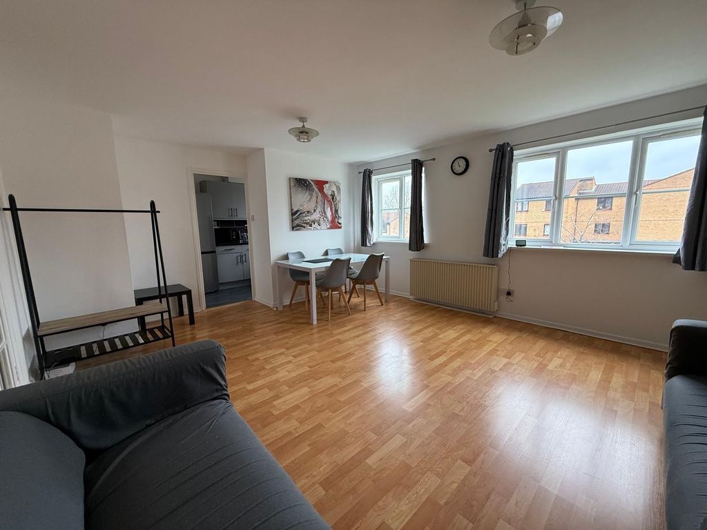 Property photo 3 of 9 Photo 3