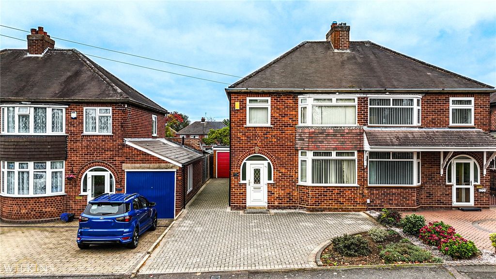 Property photo 1 of 28 Picture No. 21