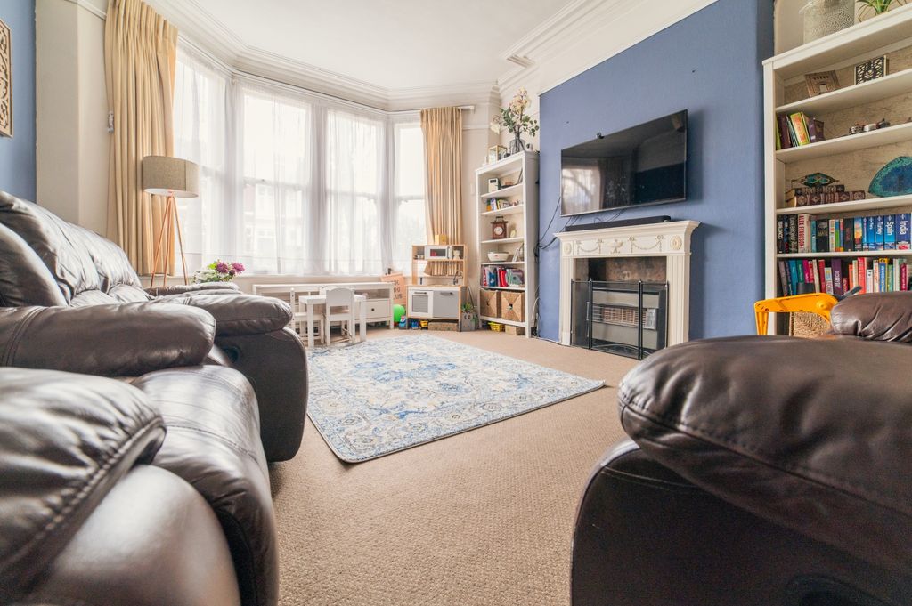 Property photo 2 of 22 Call 02920 454555 To Secure Your Viewing_10