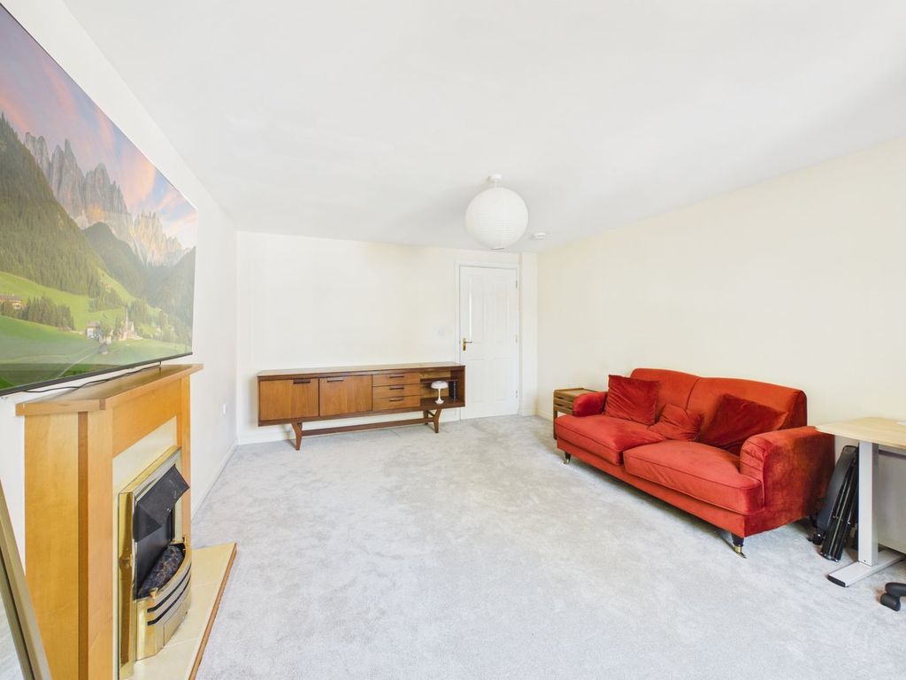 Property photo 3 of 11
