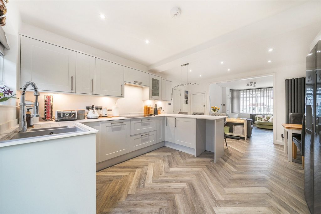 Property photo 2 of 20 Picture No. 08