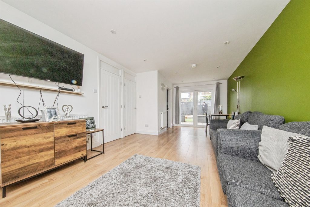 Property photo 3 of 15