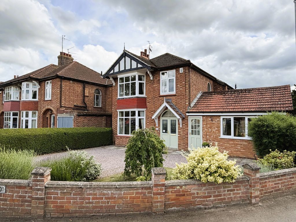 Property photo 1 of 47