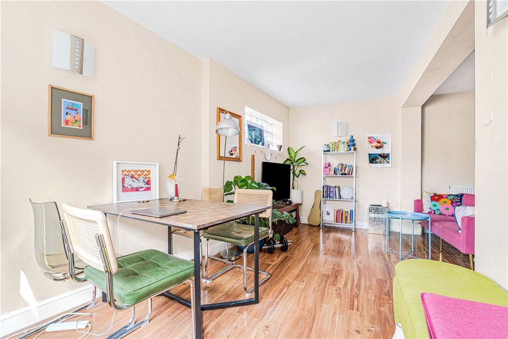 Property photo 2 of 18 61A