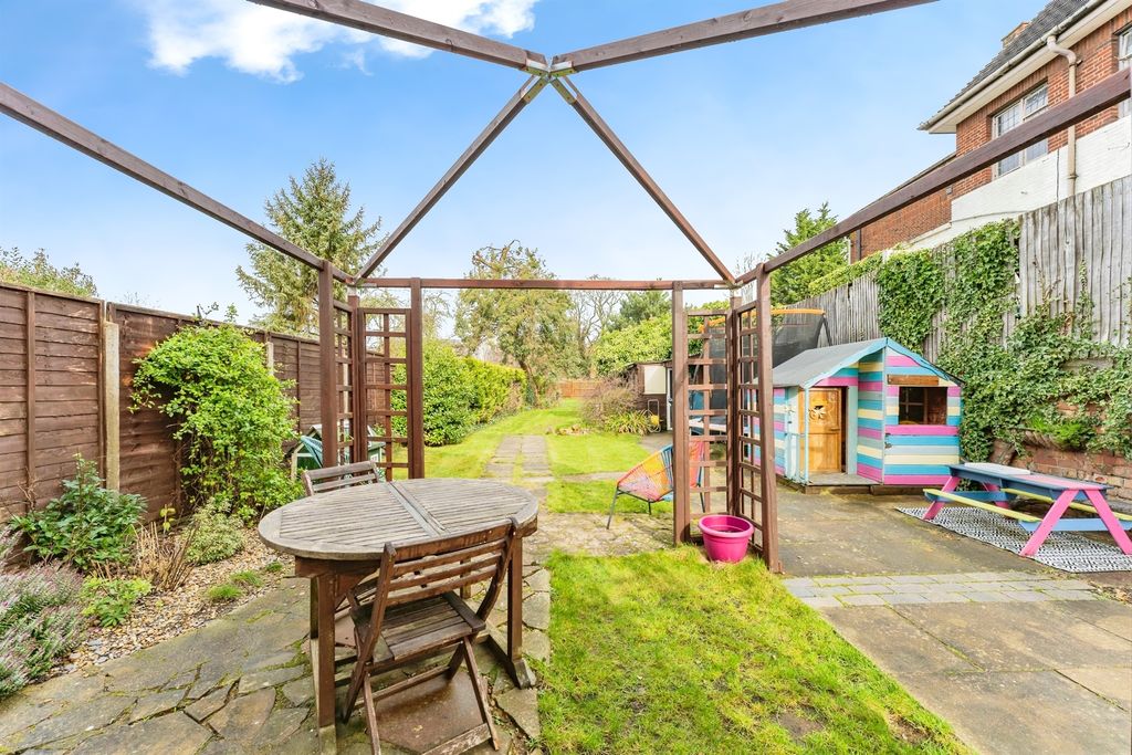 Property photo 2 of 20