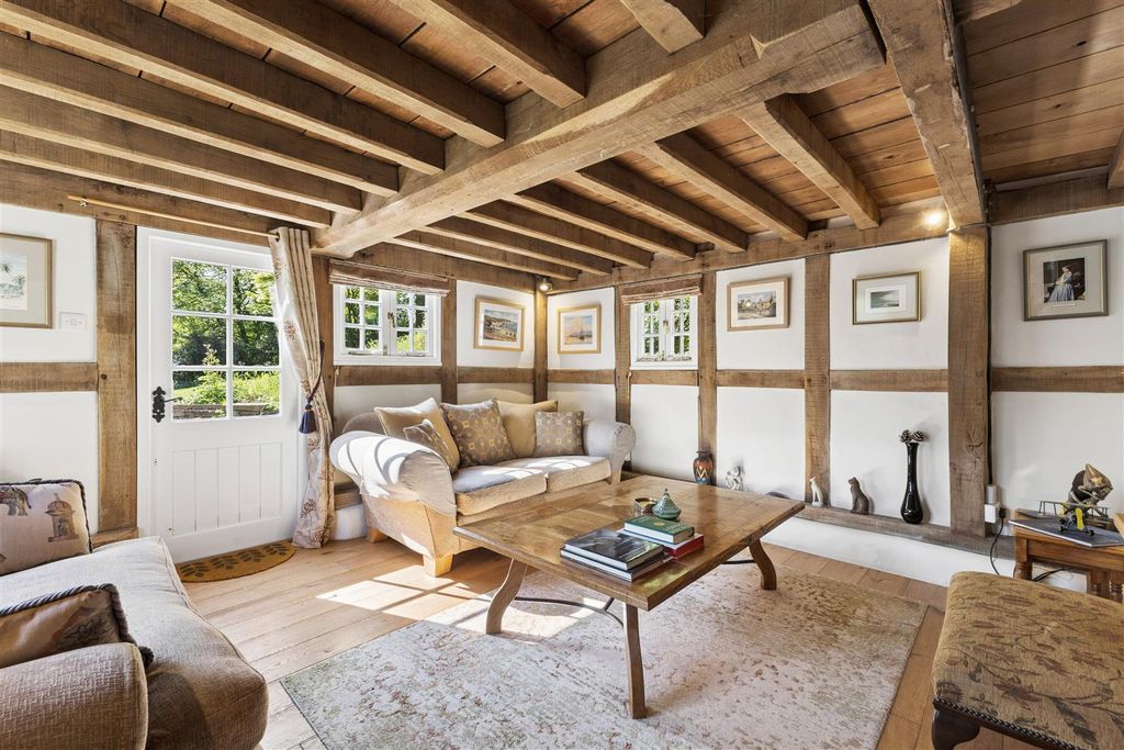 Property photo 3 of 19 Sitting Room