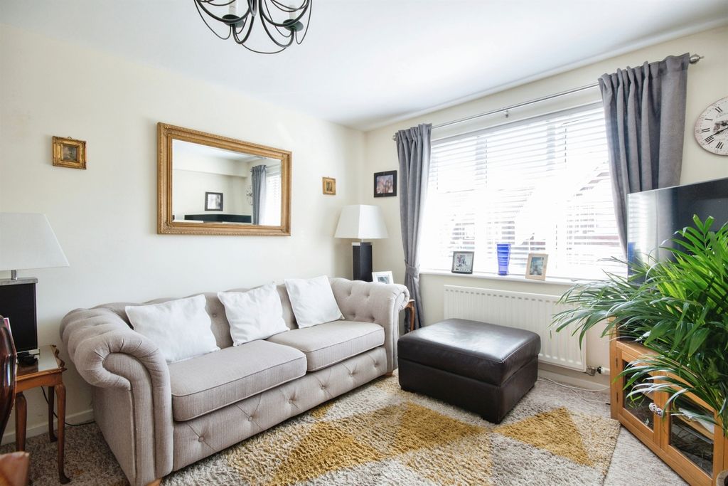 Property photo 3 of 14