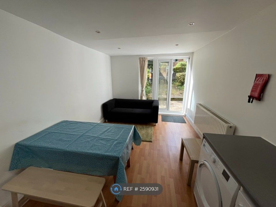Property photo 3 of 14 Dining Area