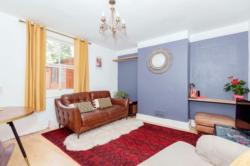 Property photo 3 of 19 New England Rd.Jpg