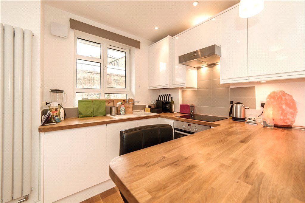 Property photo 2 of 6 Reception/Kitchen