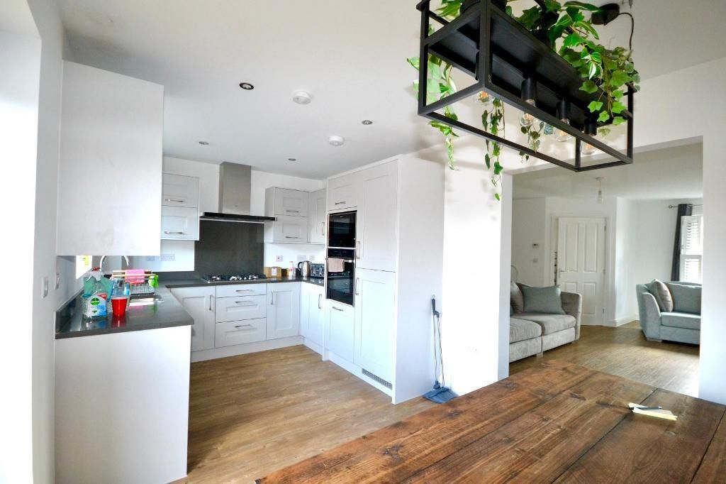 Property photo 2 of 16 Kitchen Dining Room