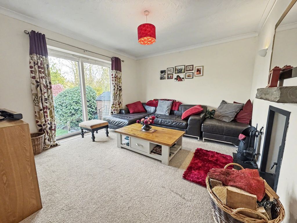 Property photo 2 of 13