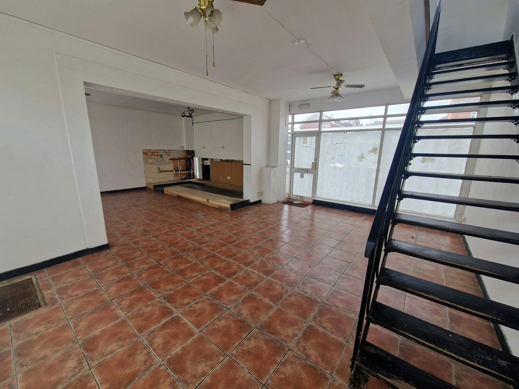 Property photo 2 of 6 20250501_170541.Jpg