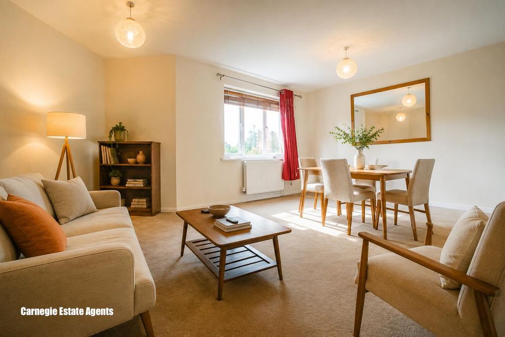 Property photo 3 of 7 Living/Dining Room