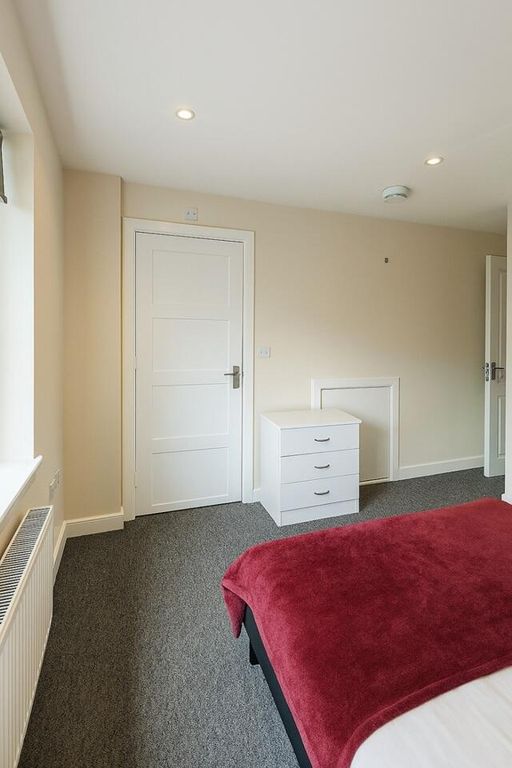 Property photo 3 of 11 Bedroom