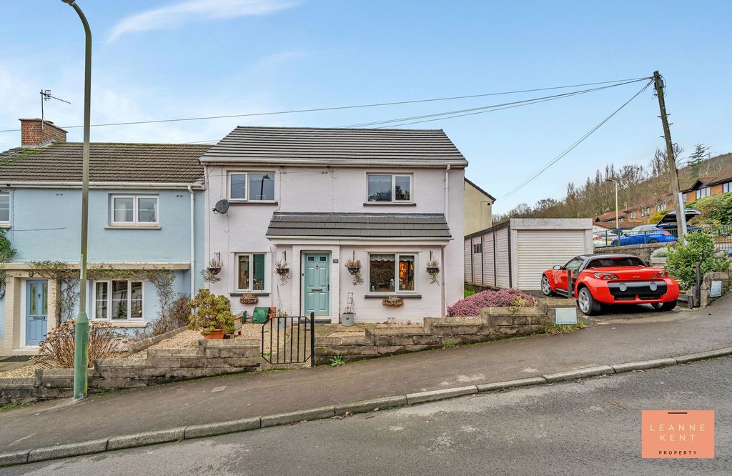 Property photo 1 of 37