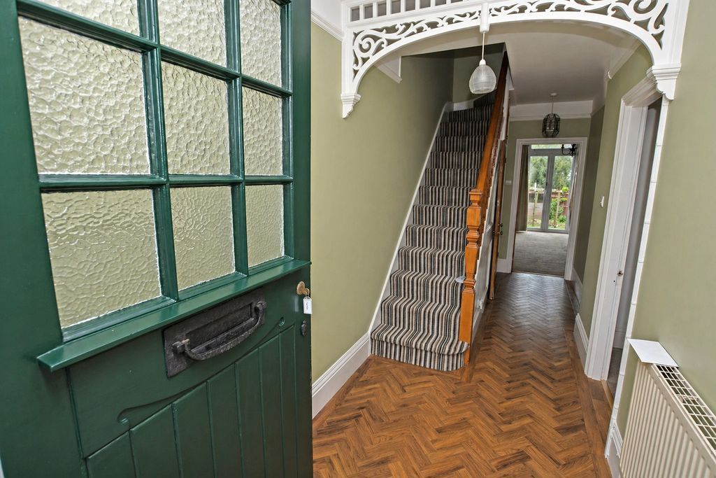 Property photo 2 of 22 Photo 7