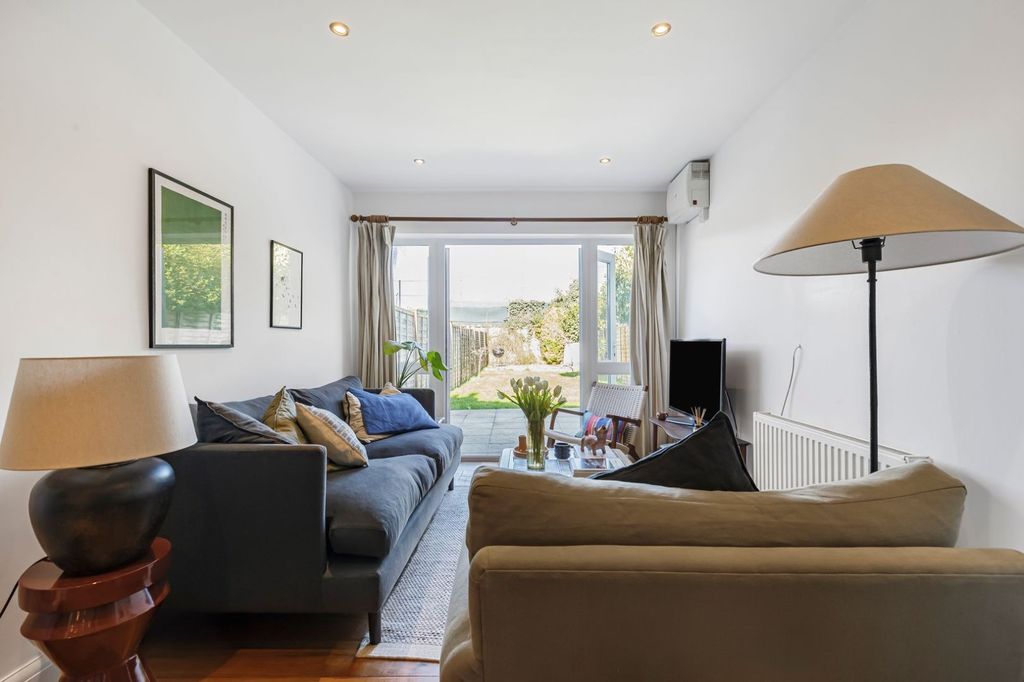 Property photo 2 of 8 Picture No. 04