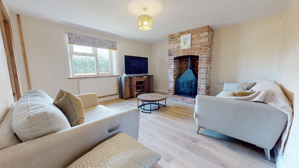 Property photo 2 of 24 4451533
