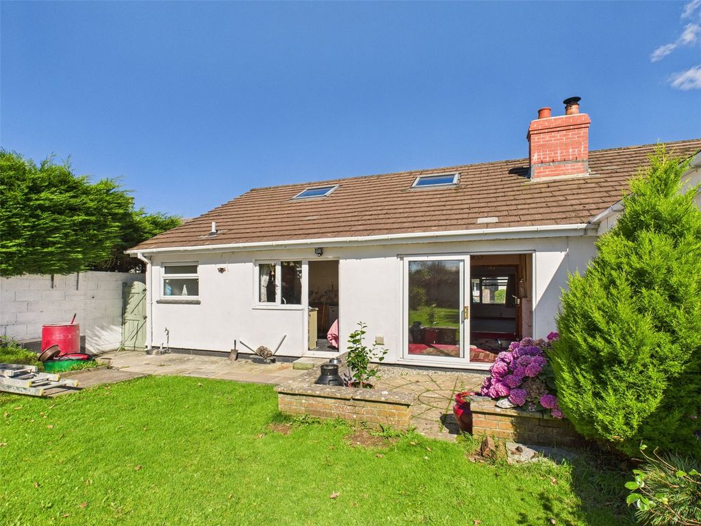 Property photo 2 of 15 Picture No. 14