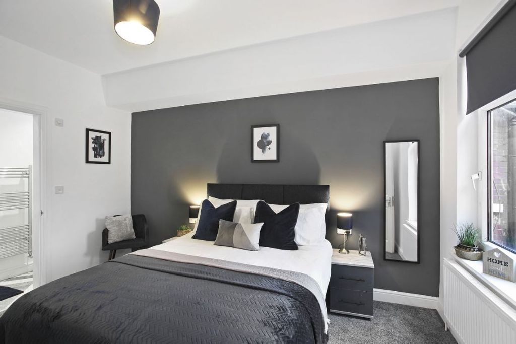 Property photo 1 of 4