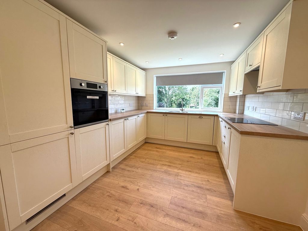 Property photo 3 of 14 Img_0690