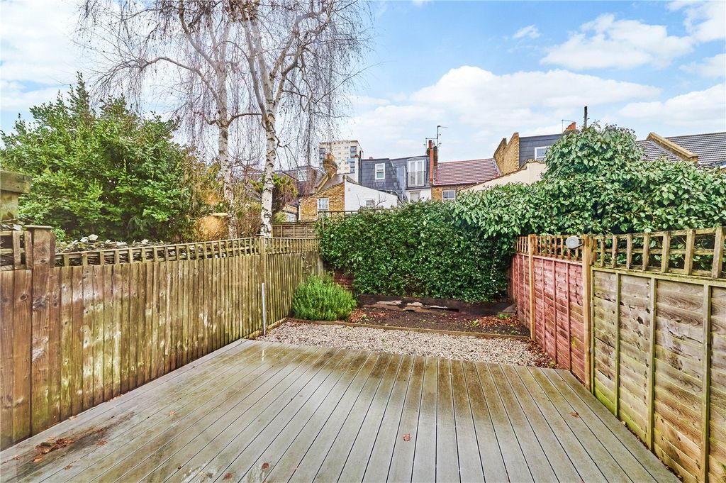 Property photo 2 of 24 Picture No. 13