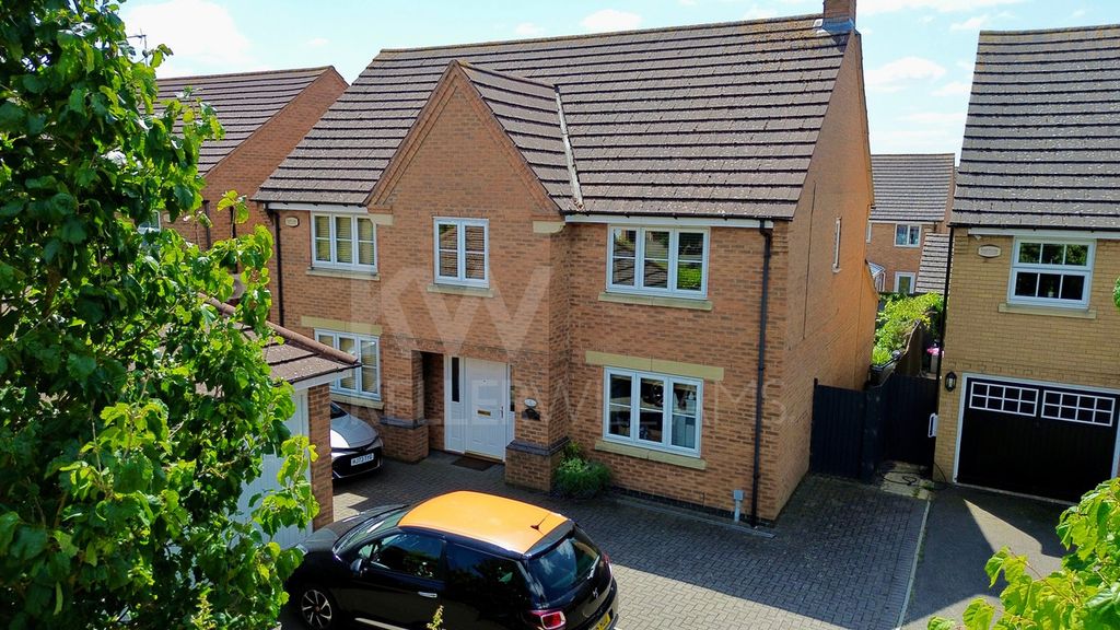 Property photo 1 of 33