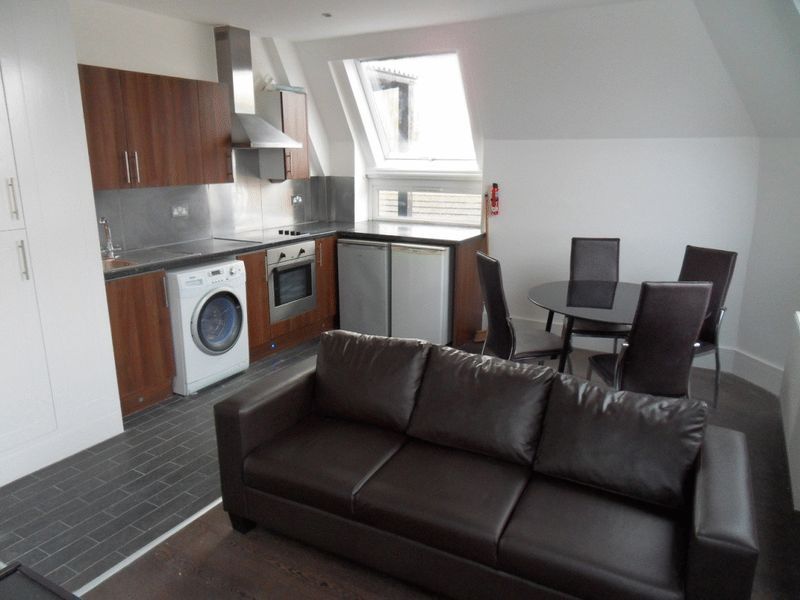 Property photo 3 of 8 Photo 12