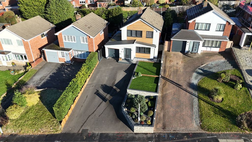 Property photo 2 of 36