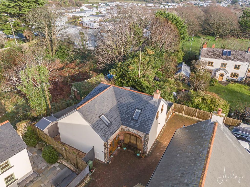 Property photo 1 of 33 18-Dji_20251216114923_0003_D.Jpg