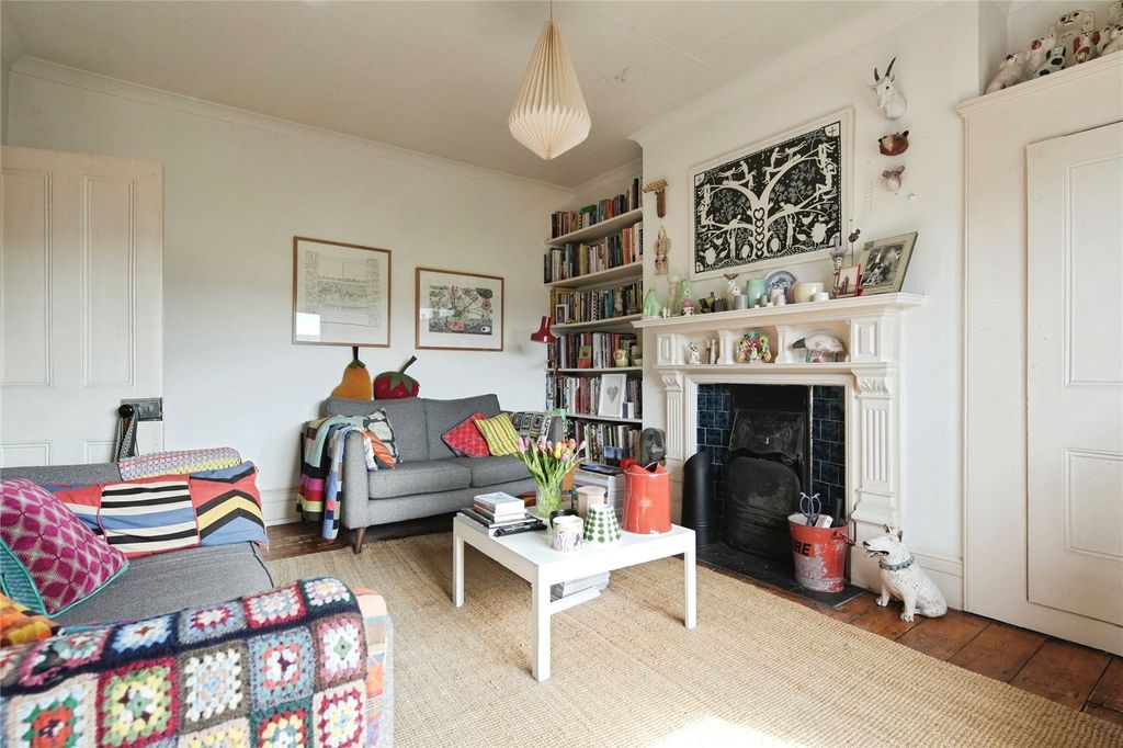 Property photo 2 of 17 Picture No. 46