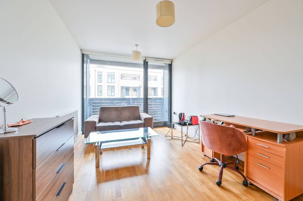 Property photo 1 of 9