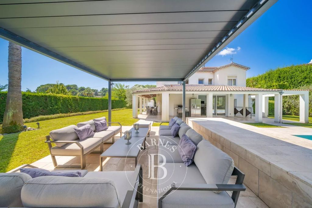 Property photo 1 of 21