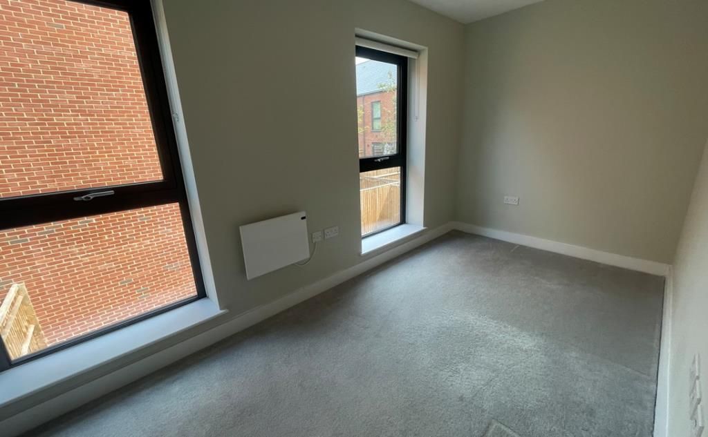 Property photo 2 of 8 Bedroom