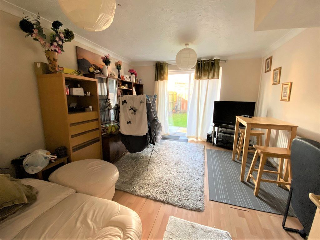 Property photo 3 of 7
