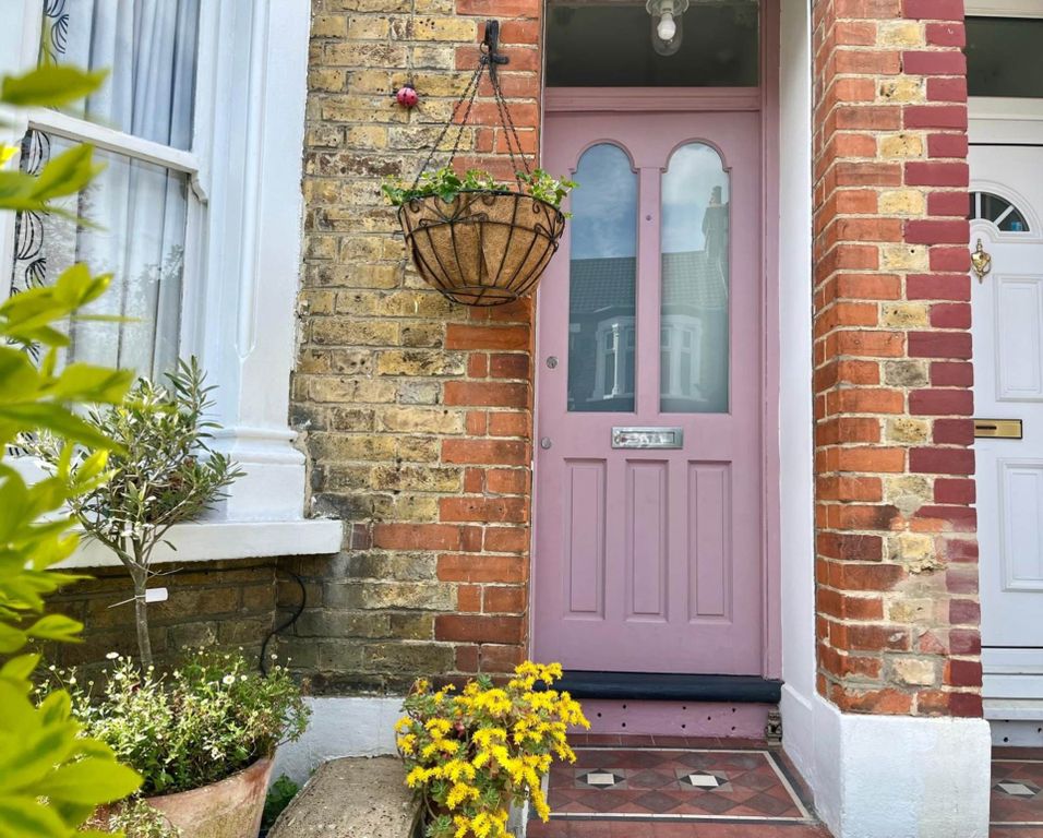 Property photo 2 of 24