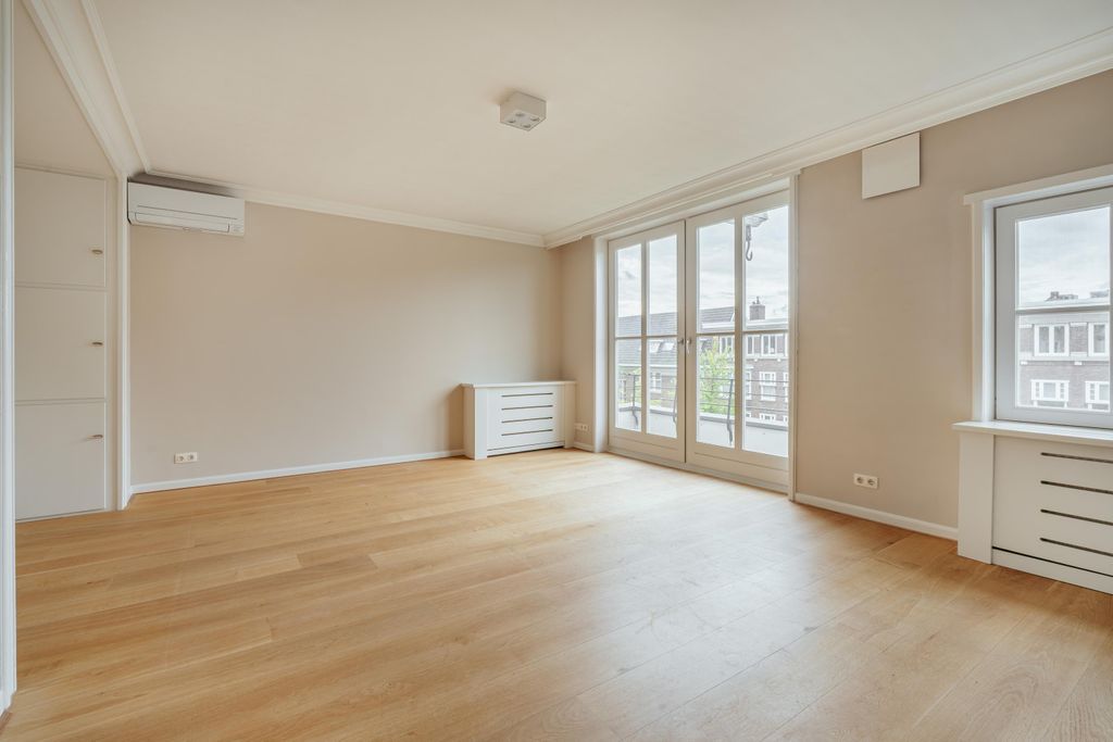 Property photo 3 of 36