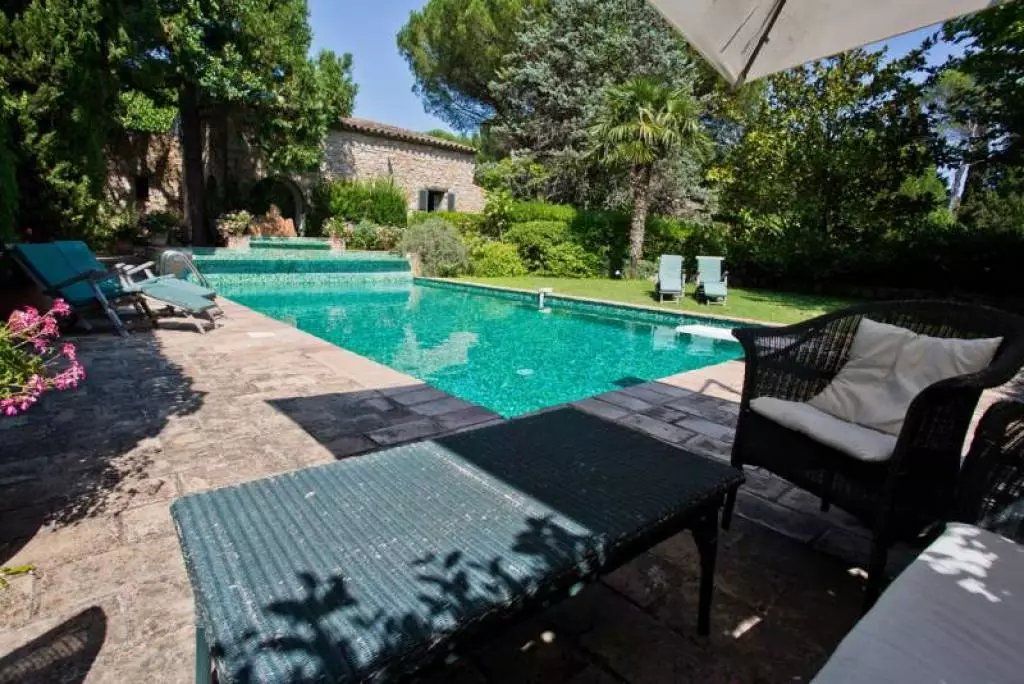 Property photo 1 of 23