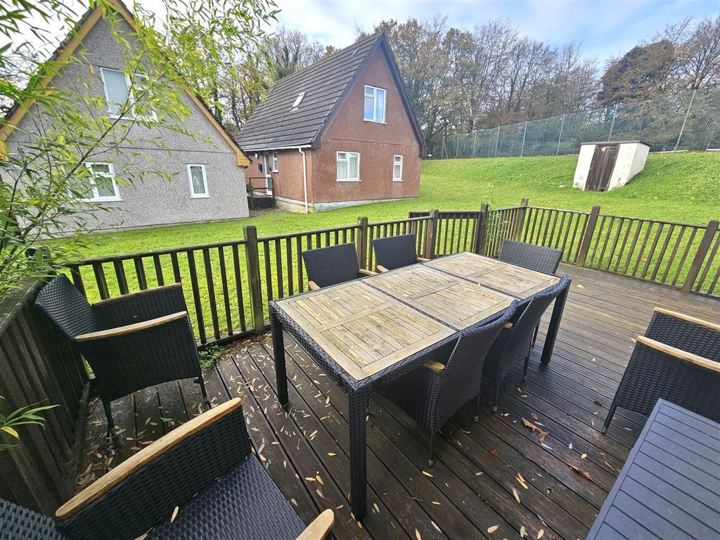 Property photo 2 of 13 Patio.Jpg