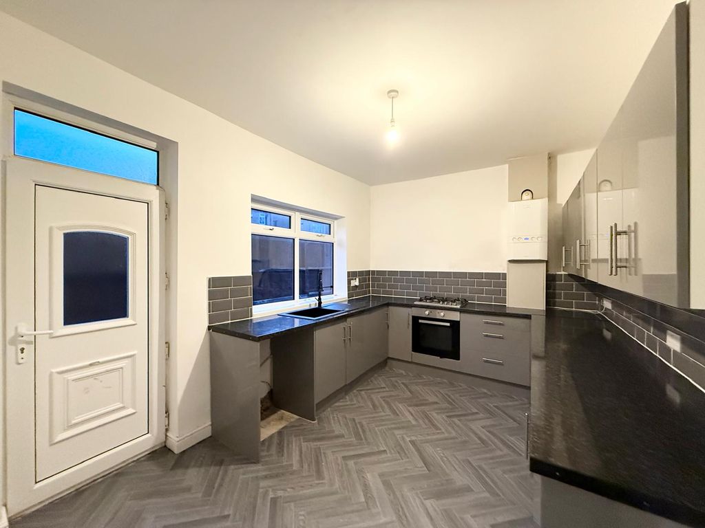 Property photo 1 of 13 Avenue Road, Wath Upon Dearne, Rotherham