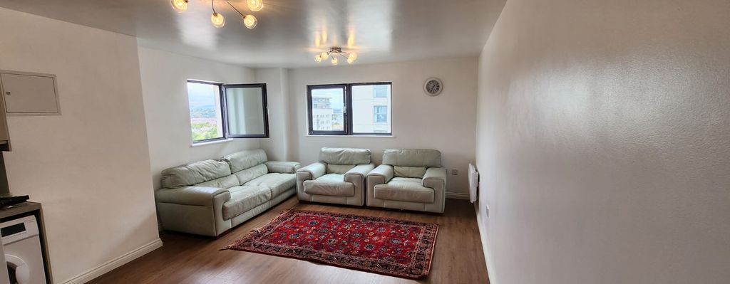 Property photo 3 of 19 3A8148E6-Ae5B-406A-9F10-763Ea8c1d269