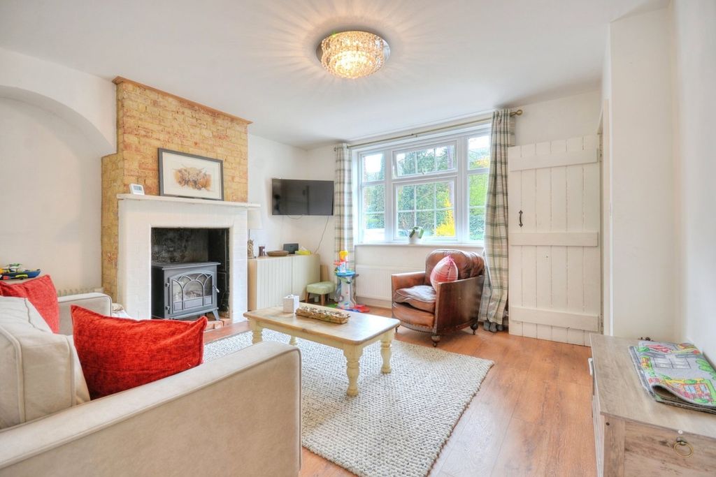 Property photo 2 of 18