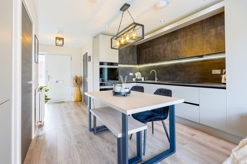 Property photo 3 of 9 Kitchen / Diner