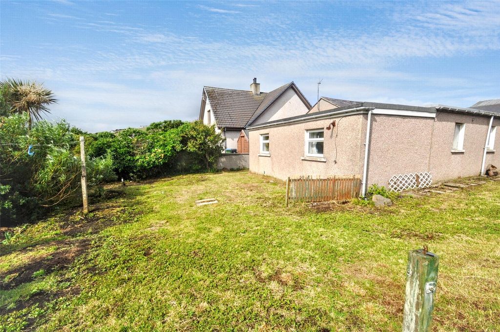 Property photo 3 of 10 Rear