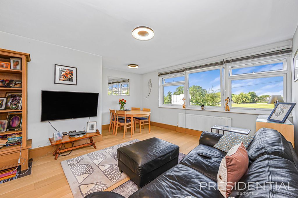 Property photo 3 of 29