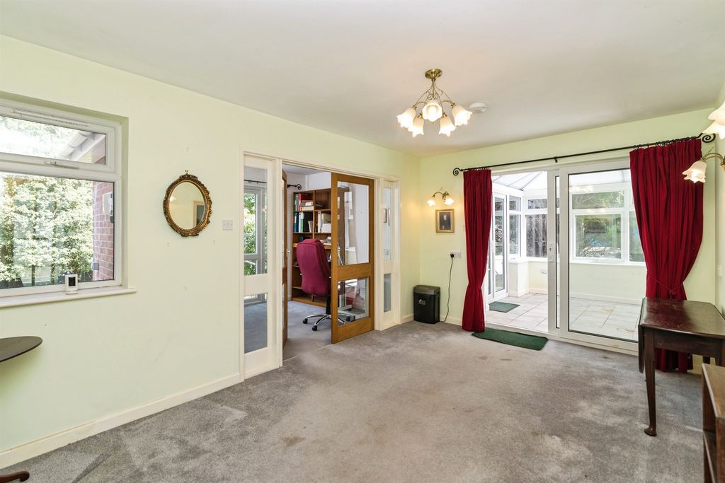 Property photo 3 of 14