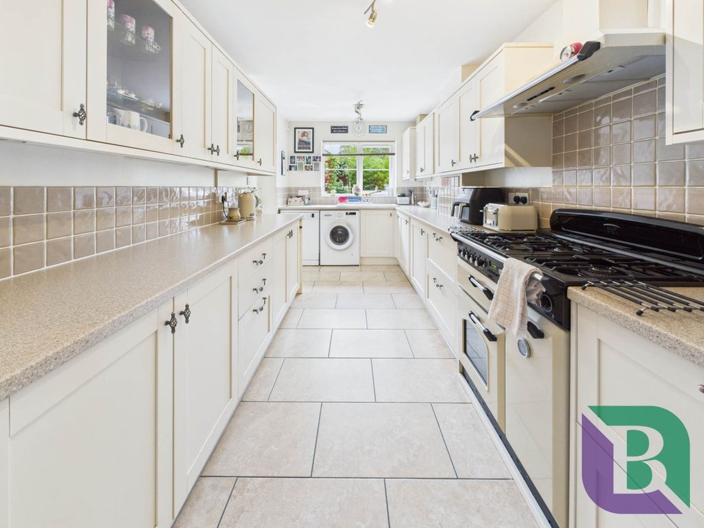 Property photo 2 of 29